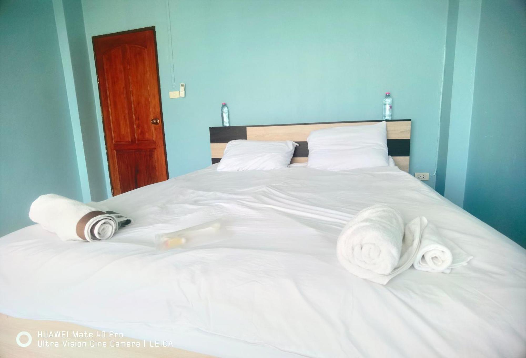 115 Townhouse Hotel Ban Khlong Krang Luaran gambar