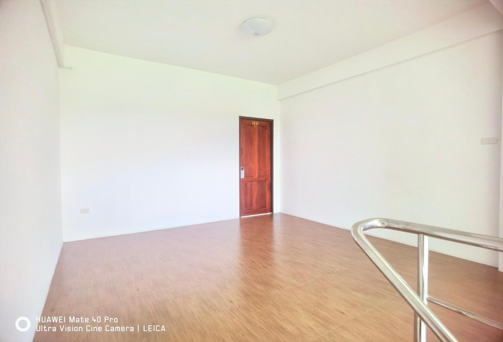 115 Townhouse Hotel Ban Khlong Krang Luaran gambar