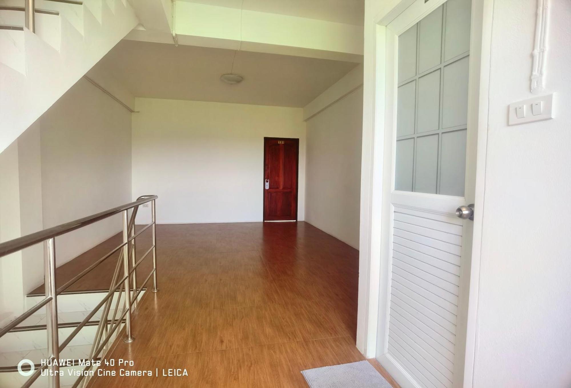 115 Townhouse Hotel Ban Khlong Krang Luaran gambar