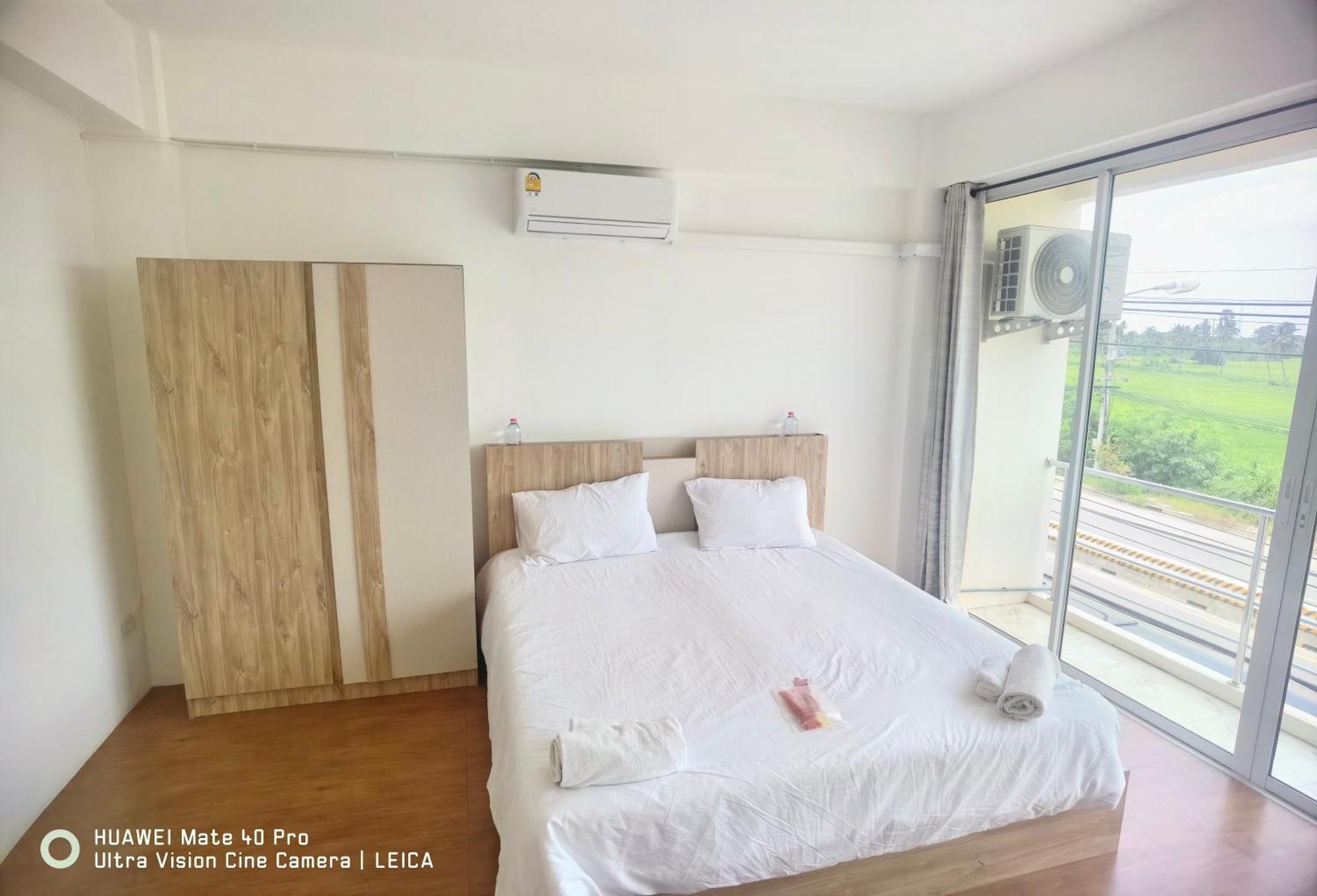 115 Townhouse Hotel Ban Khlong Krang Luaran gambar