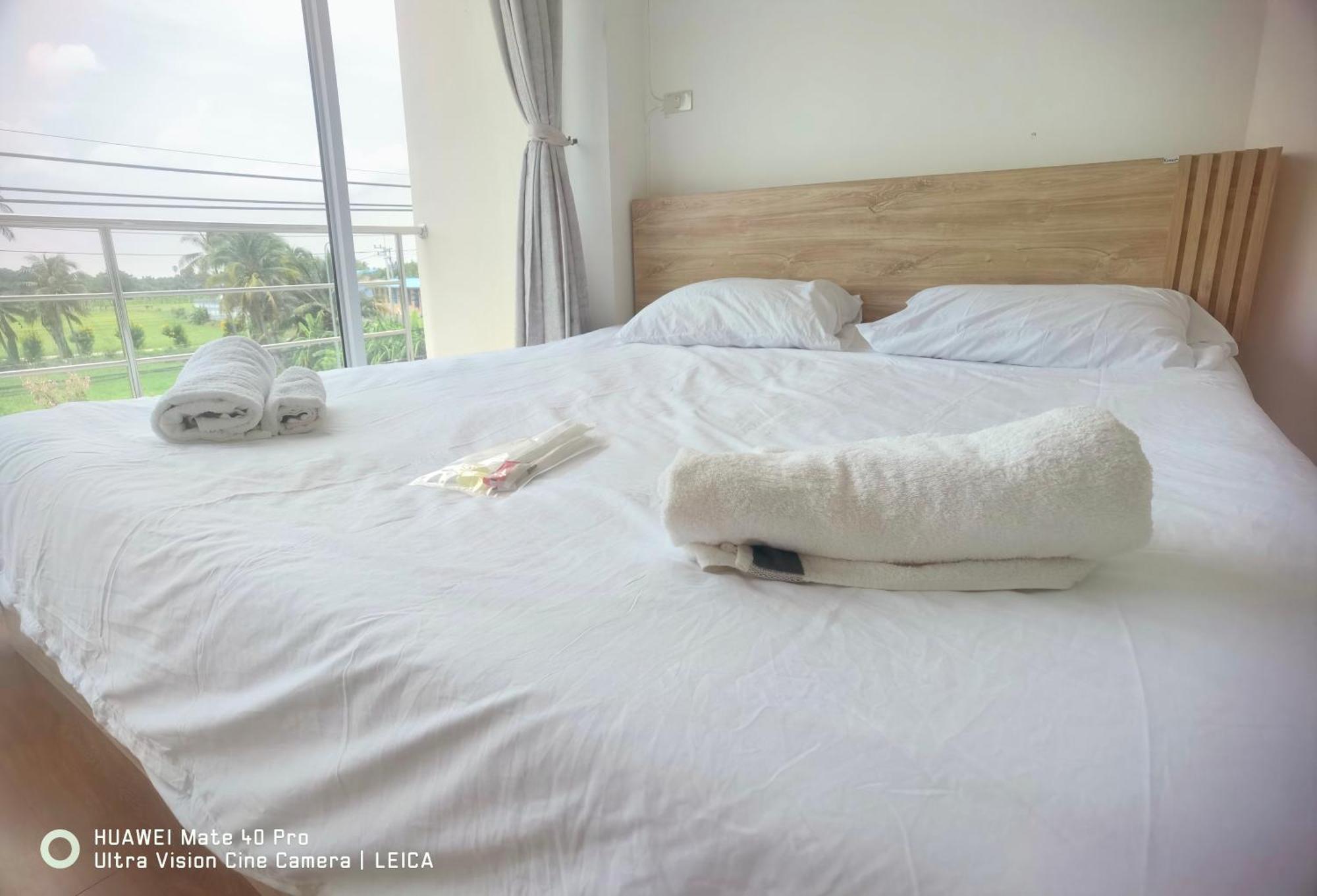 115 Townhouse Hotel Ban Khlong Krang Luaran gambar