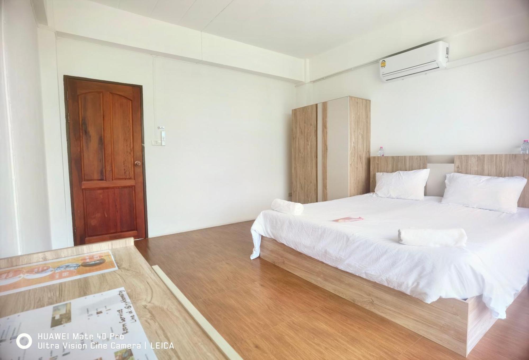 115 Townhouse Hotel Ban Khlong Krang Luaran gambar