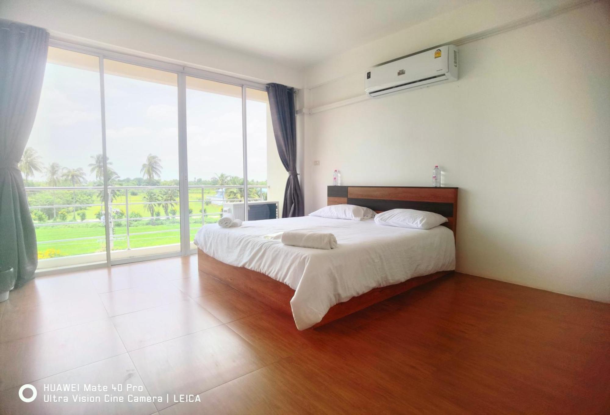 115 Townhouse Hotel Ban Khlong Krang Luaran gambar
