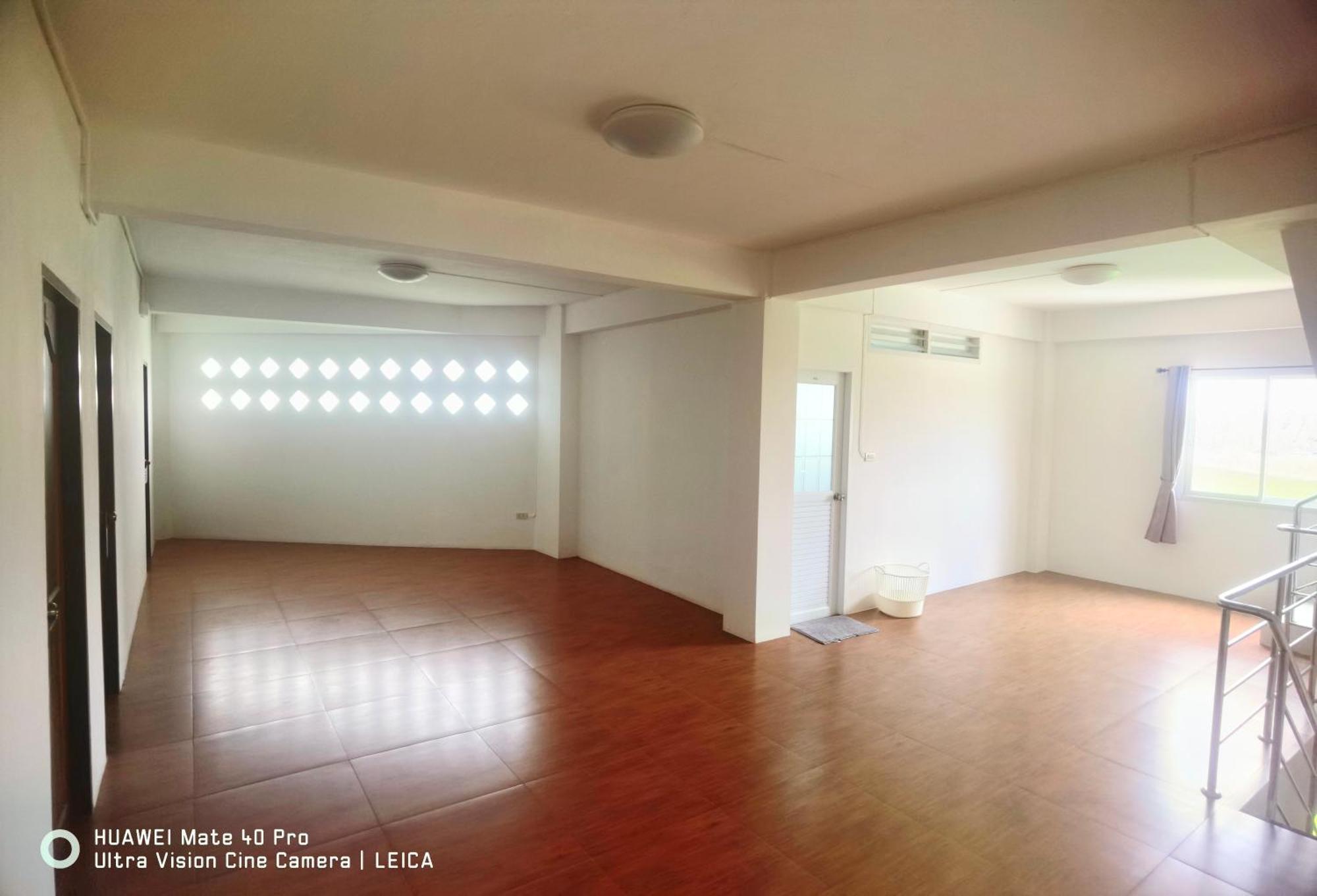 115 Townhouse Hotel Ban Khlong Krang Luaran gambar