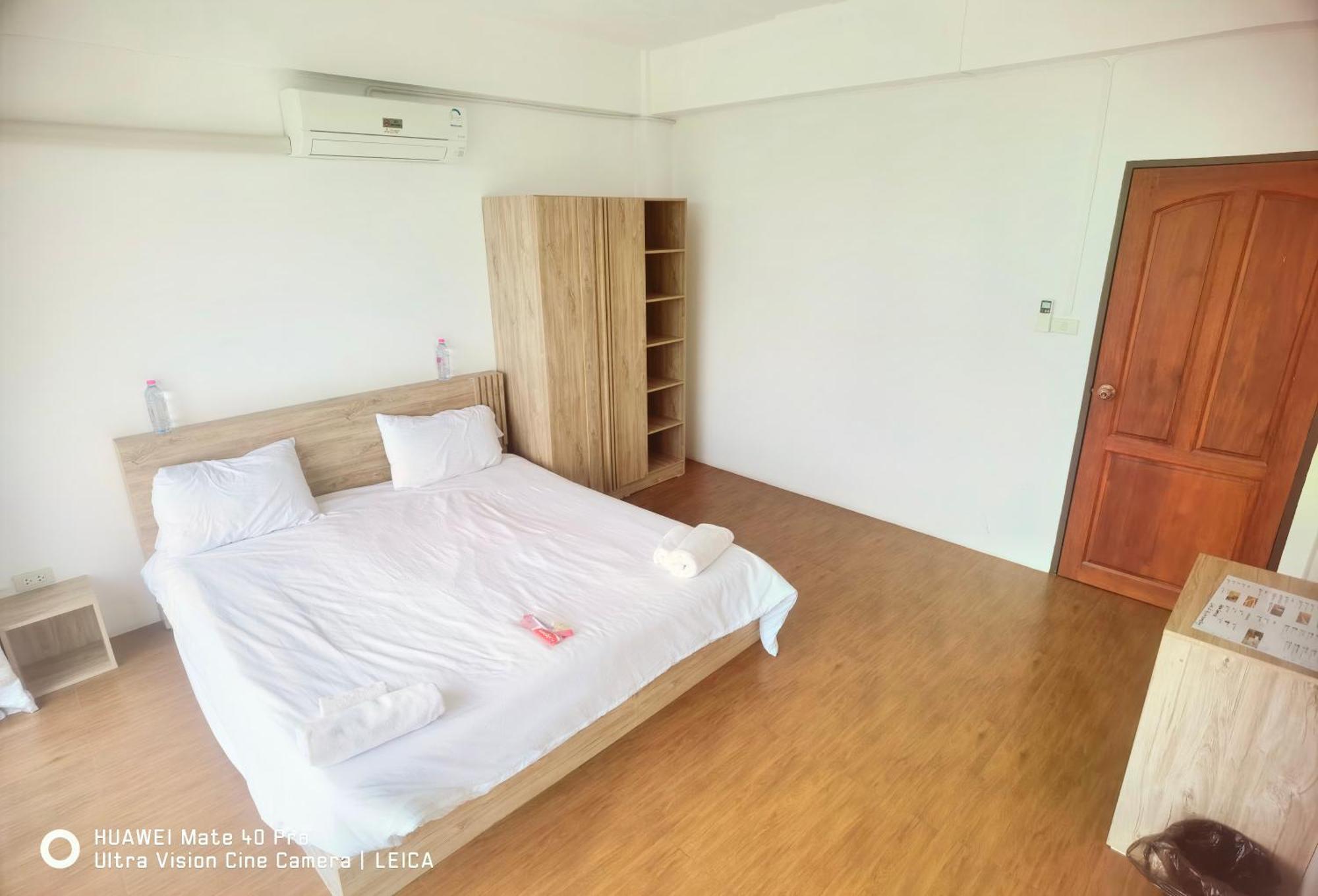 115 Townhouse Hotel Ban Khlong Krang Luaran gambar