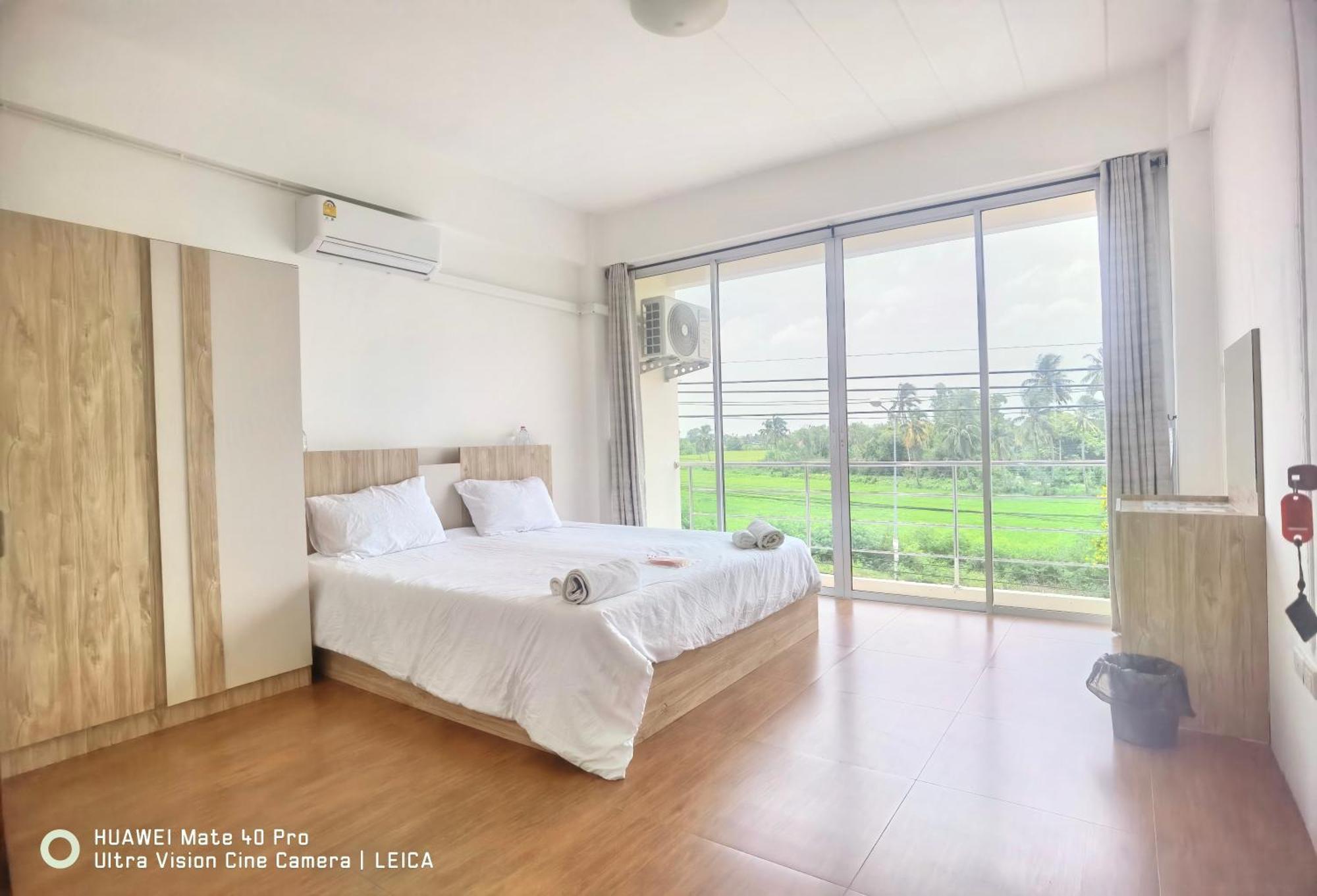 115 Townhouse Hotel Ban Khlong Krang Luaran gambar