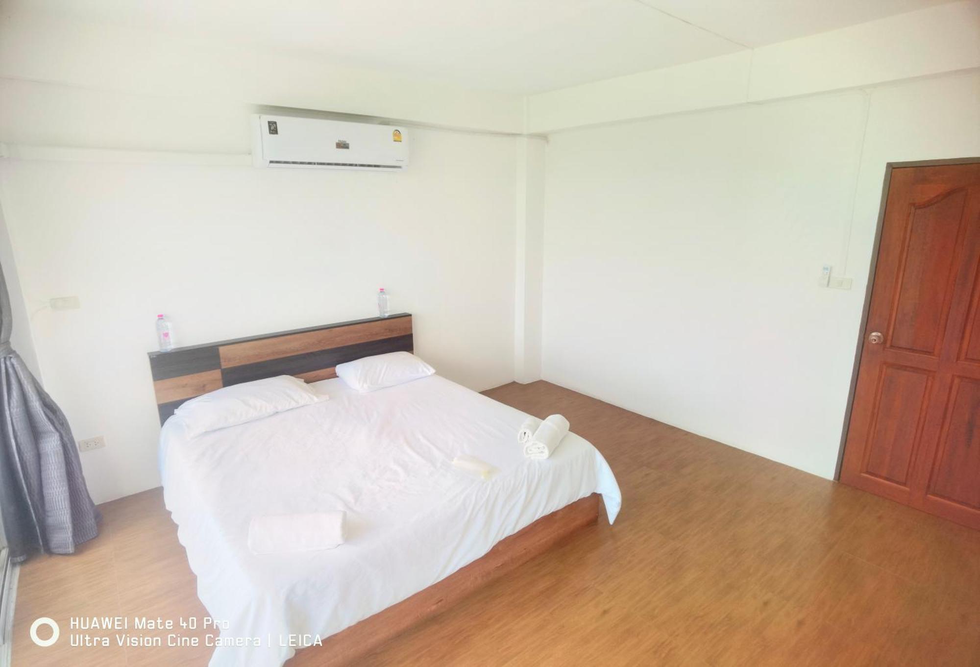 115 Townhouse Hotel Ban Khlong Krang Luaran gambar