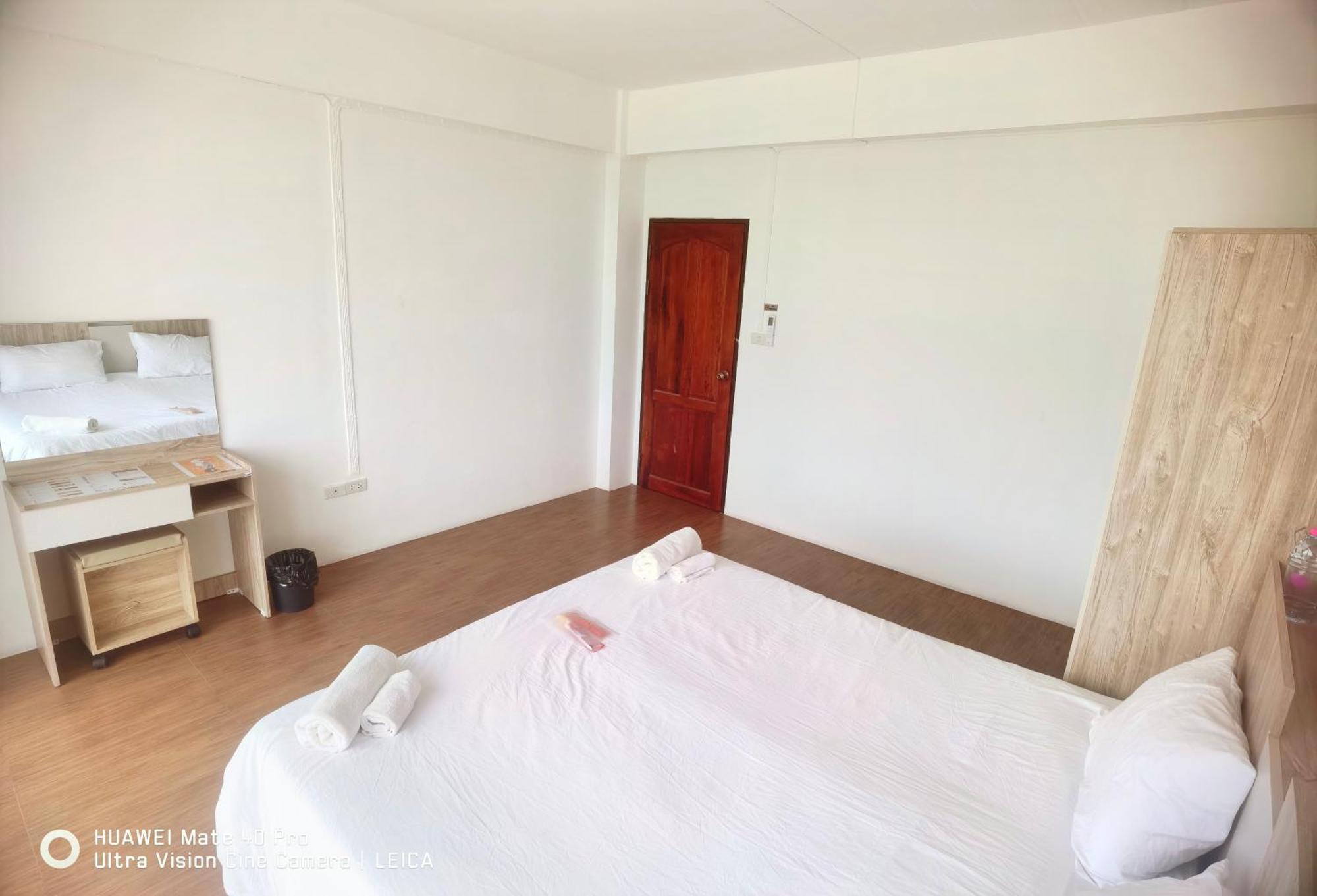 115 Townhouse Hotel Ban Khlong Krang Luaran gambar