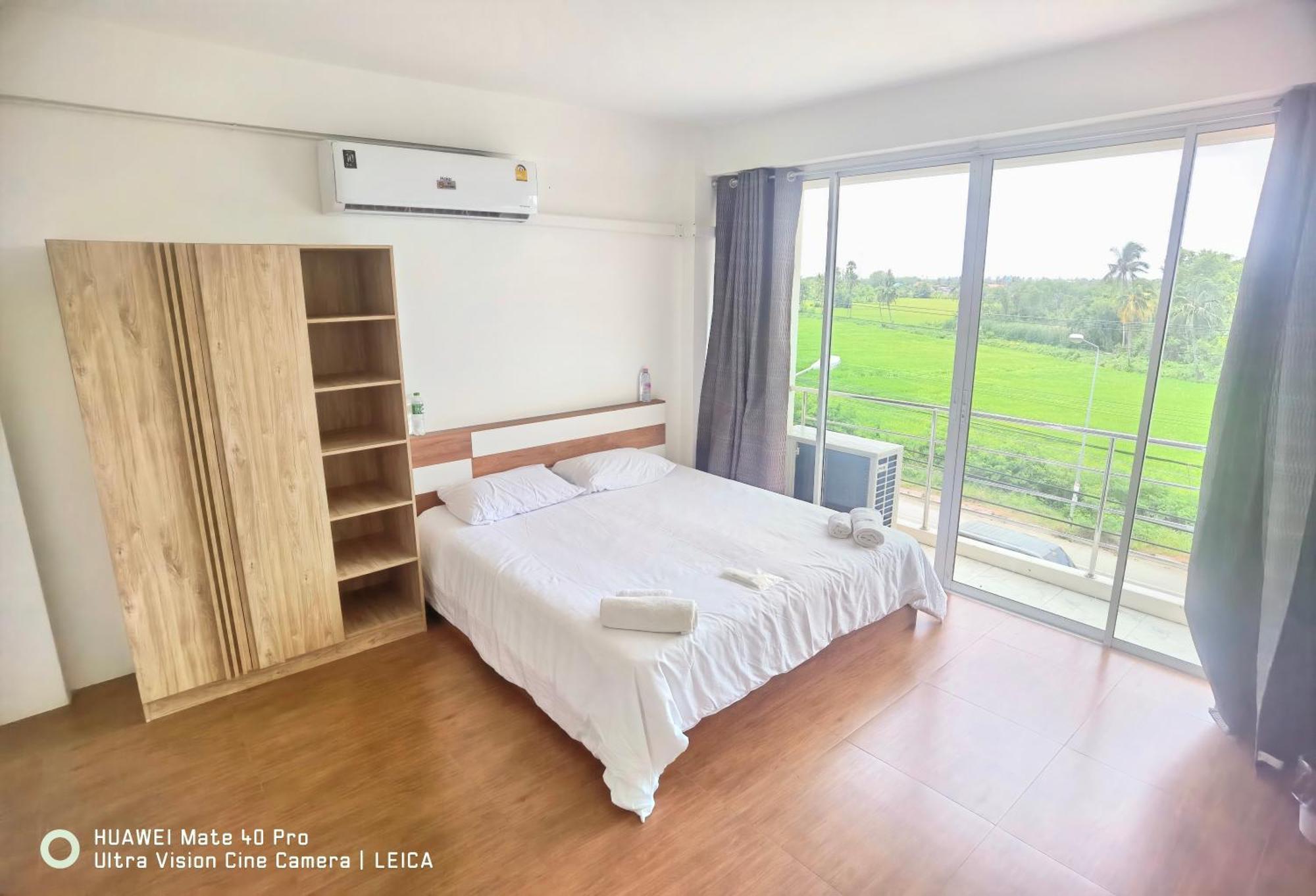 115 Townhouse Hotel Ban Khlong Krang Luaran gambar
