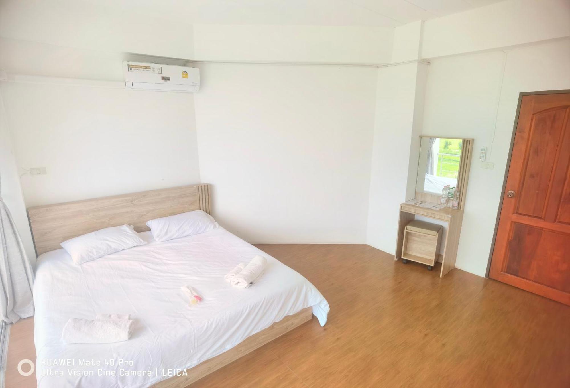 115 Townhouse Hotel Ban Khlong Krang Luaran gambar