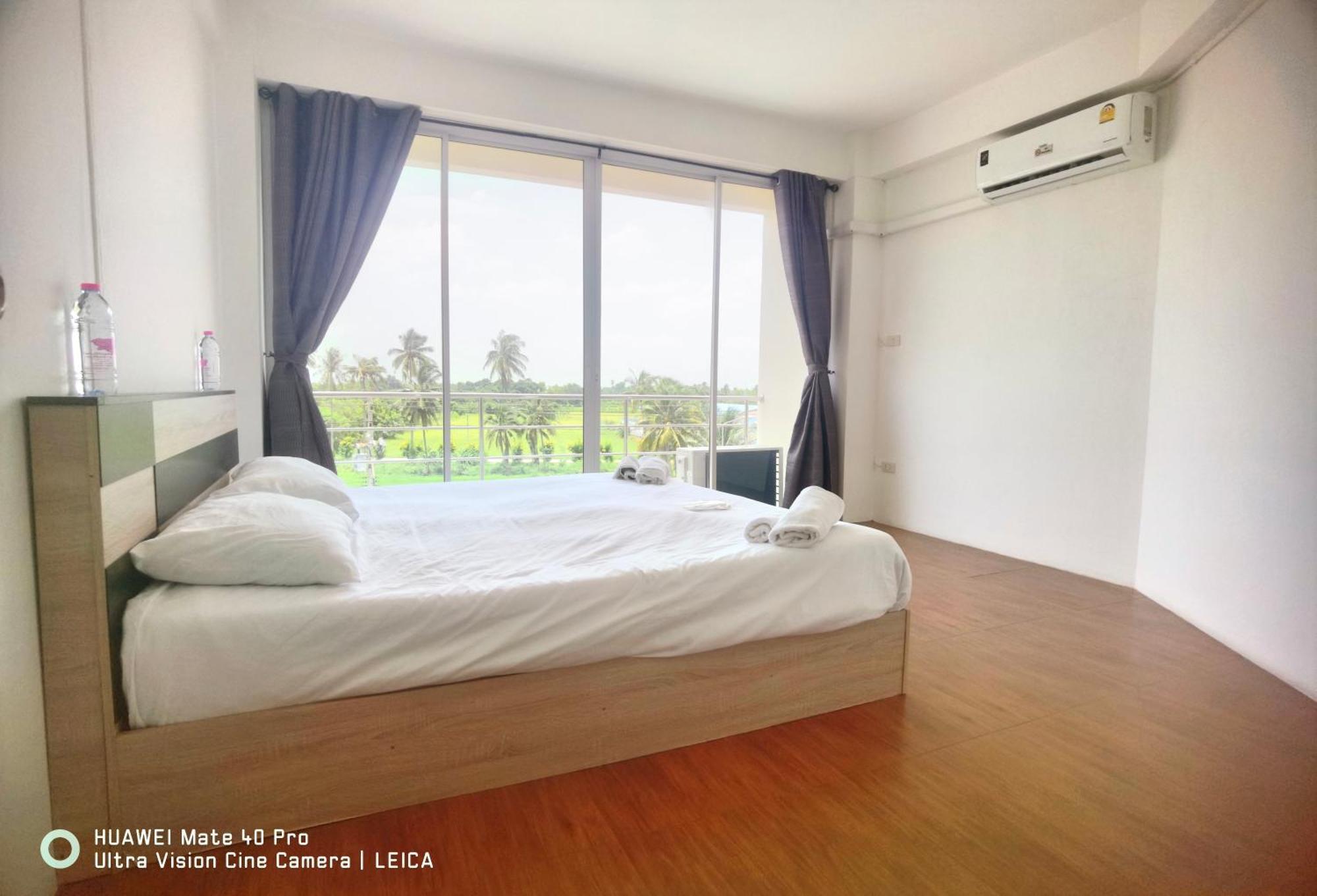 115 Townhouse Hotel Ban Khlong Krang Luaran gambar